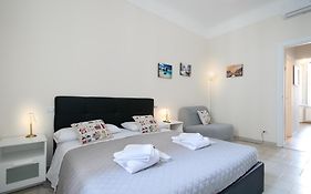 Garibaldi Isola Apartments